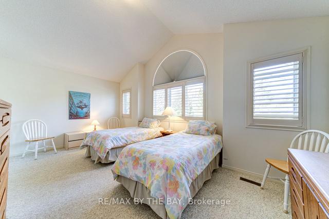 27 Barker Blvd, Condo with 3 bedrooms, 4 bathrooms and 4 parking in Collingwood ON | Image 21