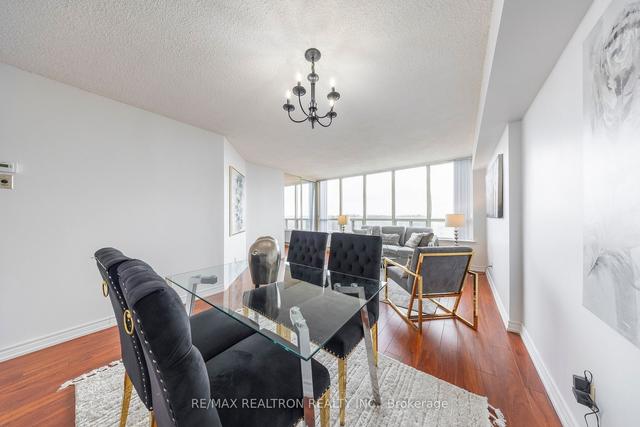 1007 - 160 Alton Towers Circ, Condo with 2 bedrooms, 2 bathrooms and 1 parking in Toronto ON | Image 4