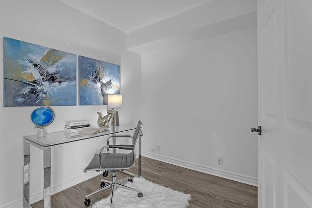 lph3 - 1720 Eglinton Ave E, Condo with 1 bedrooms, 1 bathrooms and 1 parking in Toronto ON | Image 3