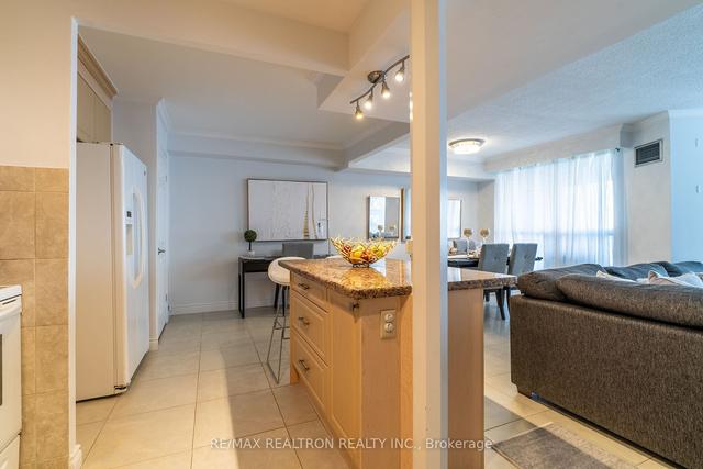 1403 - 50 Elm Drive East, Condo with 2 bedrooms, 1 bathrooms and 1 parking in Mississauga ON | Image 7