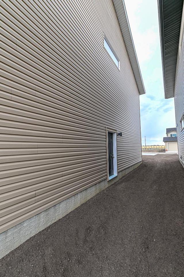 8725 Copperwood Road, House detached with 3 bedrooms, 2 bathrooms and 2 parking in Grande Prairie AB | Image 30