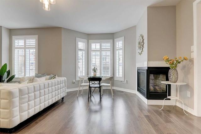 3059 Max Khan Blvd, House semidetached with 4 bedrooms, 3 bathrooms and 3 parking in Oakville ON | Image 40