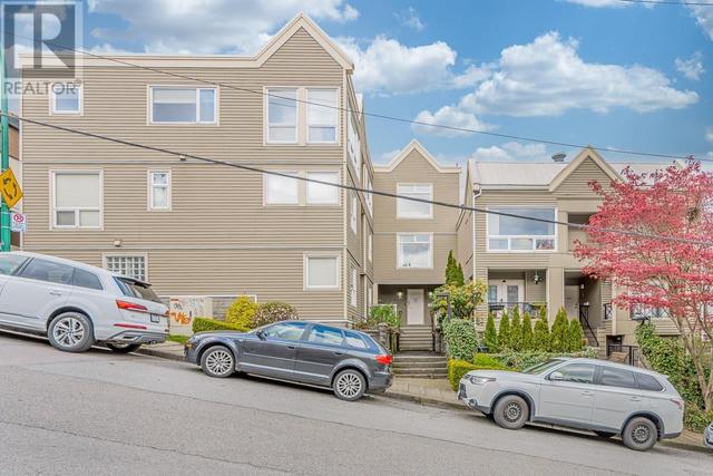 2215 Alder Street, House attached with 2 bedrooms, 2 bathrooms and 1 parking in Vancouver BC | Image 3