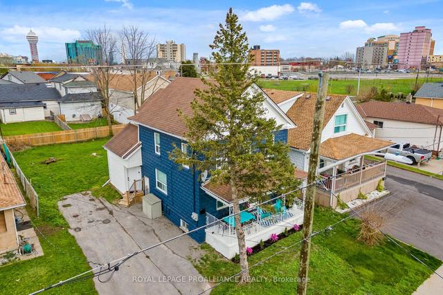 upper - 5654 Desson Ave, House detached with 3 bedrooms, 1 bathrooms and 2 parking in Niagara Falls ON | Image 12