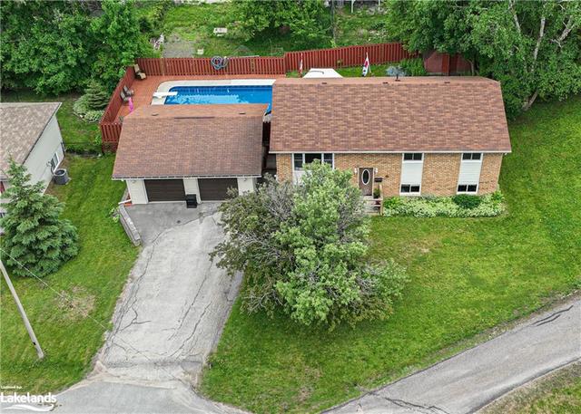 7 Fitton Heights, House detached with 5 bedrooms, 2 bathrooms and 4 parking in Orillia ON | Image 2