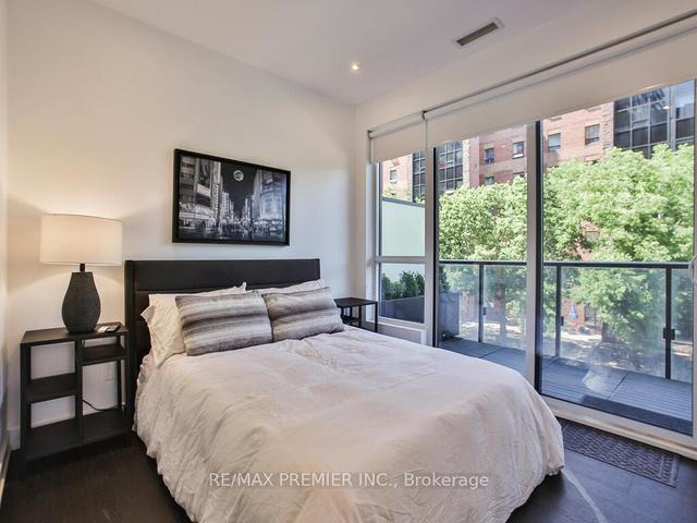 106 - 1030 King St W, Townhouse with 2 bedrooms, 2 bathrooms and 1 parking in Toronto ON | Image 18