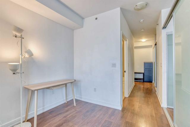 3110 - 426 University Ave, Condo with 2 bedrooms, 1 bathrooms and 0 parking in Toronto ON | Image 2
