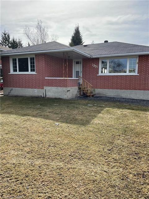 1951 Main Street, House detached with 3 bedrooms, 1 bathrooms and 5 parking in Greater Sudbury ON | Card Image