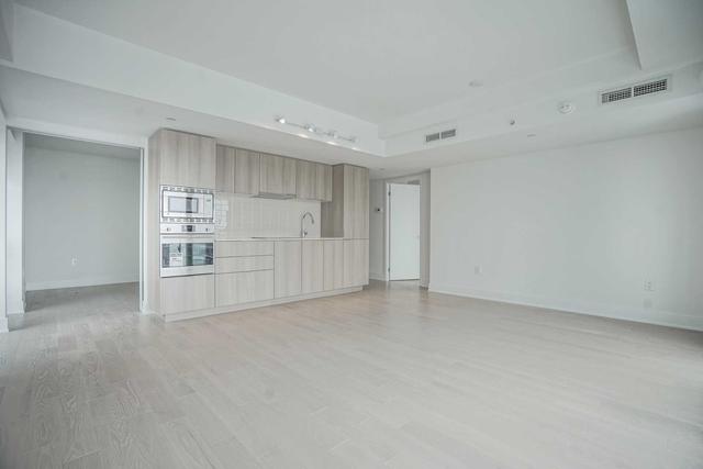 2813 - 955 Bay St, Condo with 2 bedrooms, 2 bathrooms and 1 parking in Toronto ON | Image 6