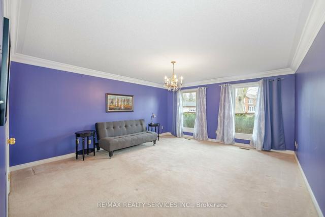 12 Mohan Crt, House detached with 3 bedrooms, 3 bathrooms and 9 parking in Brampton ON | Image 18
