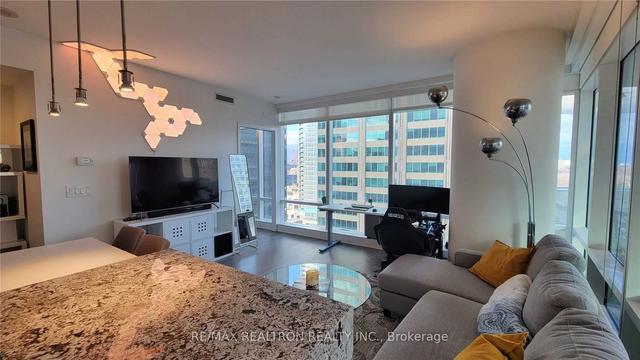 1301 - 1 Bloor St E, Condo with 2 bedrooms, 2 bathrooms and 0 parking in Toronto ON | Image 17