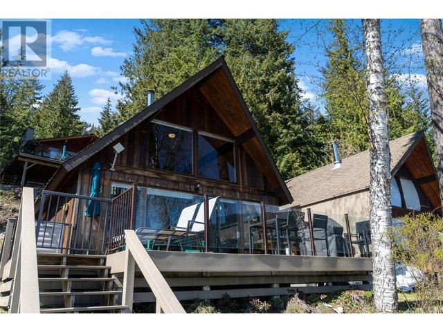 3 - 7429 Sunnybrae Canoe Point Road, House detached with 1 bedrooms, 1 bathrooms and 1 parking in Columbia Shuswap C BC | Image 5