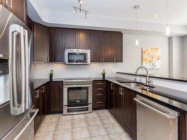 42 Soccavo Cres, Townhouse with 3 bedrooms, 4 bathrooms and 1 parking in Brampton ON | Image 10