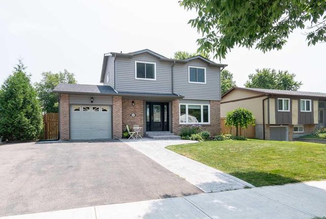 664 Elliott Cres, House detached with 4 bedrooms, 2 bathrooms and 4 parking in Milton ON | Image 1