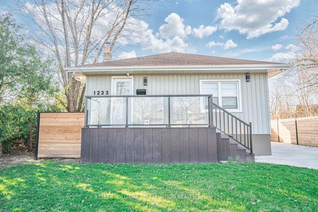 1233 Coric Ave, House detached with 2 bedrooms, 2 bathrooms and 3 parking in Burlington ON | Image 12
