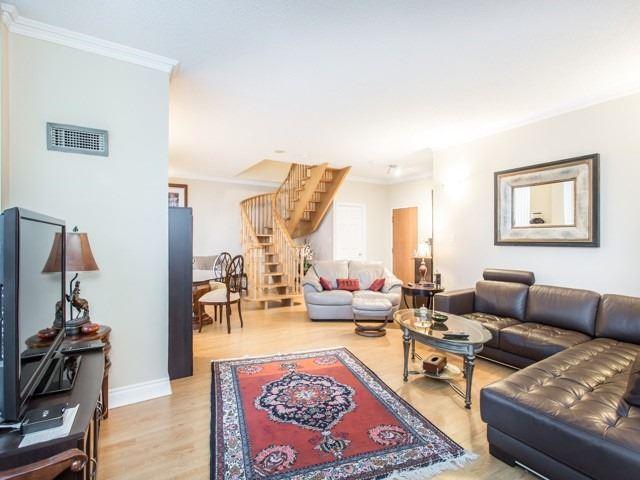 Lph13 - 23 Lorraine Dr, Condo with 3 bedrooms, 3 bathrooms and 1 parking in Toronto ON | Image 4