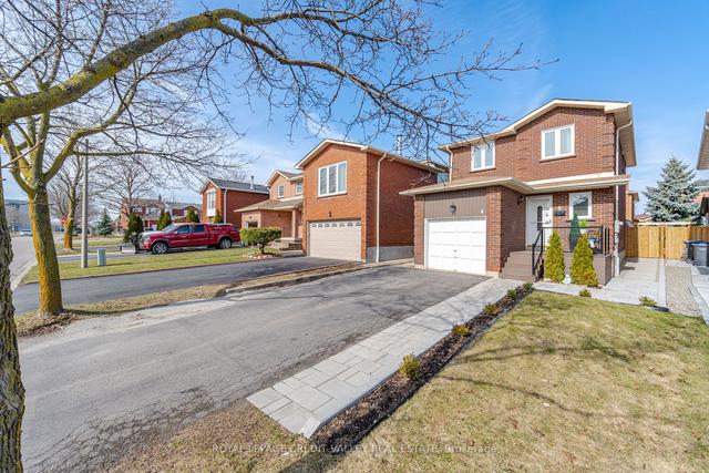 8 Tralee St, House detached with 3 bedrooms, 3 bathrooms and 5 parking in Brampton ON | Image 23