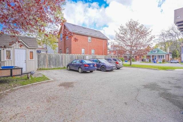 262 Bruce St, House detached with 8 bedrooms, 4 bathrooms and 5 parking in Oshawa ON | Image 17