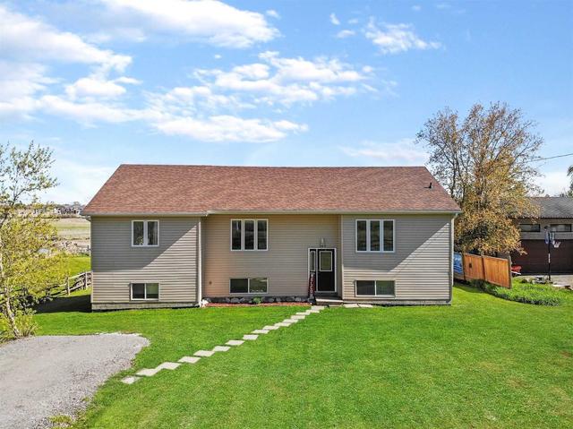 145 Old Homestead Rd, House detached with 3 bedrooms, 3 bathrooms and 16 parking in Georgina ON | Image 1
