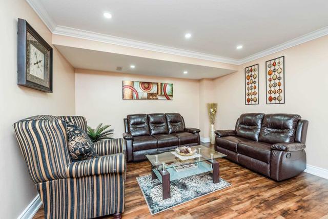 15 Versailles Cres, House semidetached with 3 bedrooms, 4 bathrooms and 3 parking in Brampton ON | Image 17
