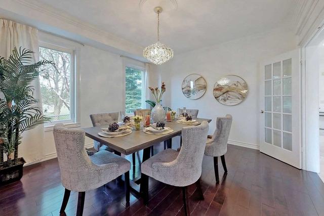 27 Landmark Crt, House detached with 5 bedrooms, 6 bathrooms and 6 parking in Markham ON | Image 34