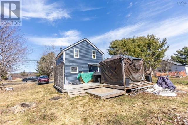 280 Two Islands Road, House detached with 2 bedrooms, 1 bathrooms and null parking in Cumberland, Subd. A NS | Image 3