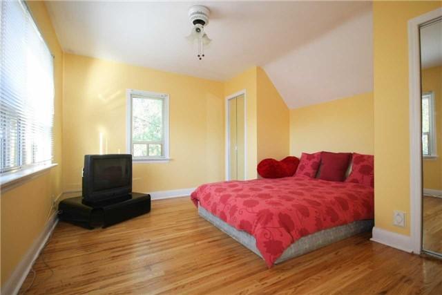 78 Harold St, House detached with 3 bedrooms, 2 bathrooms and 6 parking in Brampton ON | Image 5