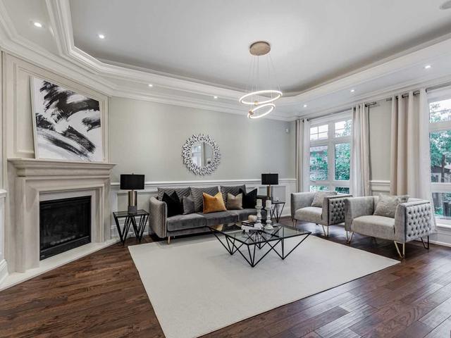 23 Chilton Rd, House detached with 4 bedrooms, 5 bathrooms and 3 parking in Toronto ON | Image 27