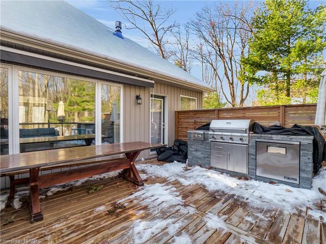 10174 Red Pine Road, House detached with 6 bedrooms, 4 bathrooms and null parking in Lambton Shores ON | Image 37