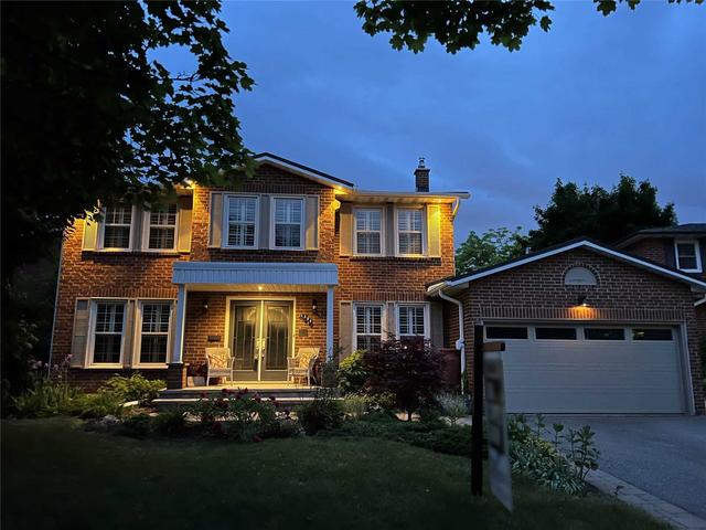 1484 Golden Meadow Tr, House detached with 4 bedrooms, 4 bathrooms and 4 parking in Oakville ON | Card Image