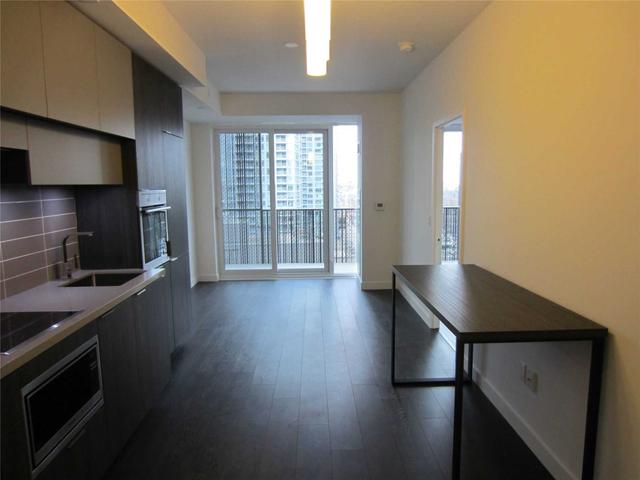 1001 - 8 Eglinton Ave E, Condo with 1 bedrooms, 2 bathrooms and 1 parking in Toronto ON | Image 6