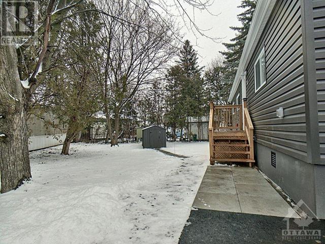 2 Rowan Road, House detached with 2 bedrooms, 1 bathrooms and 3 parking in Ottawa ON | Image 17