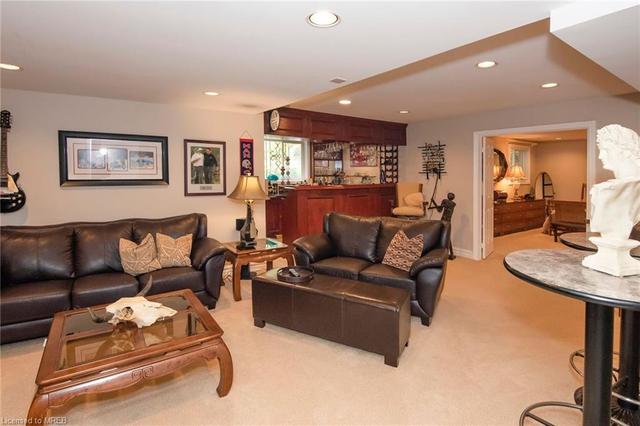 2135 Westoak Trails Boulevard, House detached with 5 bedrooms, 3 bathrooms and 5 parking in Oakville ON | Image 30