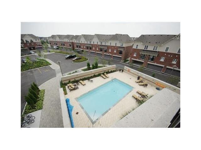 1003 - 2391 Central Park Dr, Condo with 2 bedrooms, 2 bathrooms and 1 parking in Oakville ON | Image 3