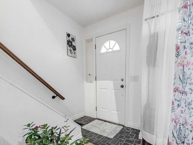 15 Eileen Ave, House detached with 2 bedrooms, 2 bathrooms and 4 parking in Toronto ON | Image 30
