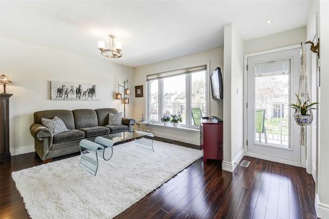 2368 Cotswold Cres, House detached with 3 bedrooms, 2 bathrooms and 4 parking in Burlington ON | Image 36