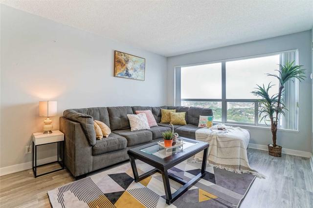3115 - 38 Lee Centre Dr, Condo with 2 bedrooms, 1 bathrooms and 1 parking in Toronto ON | Image 2