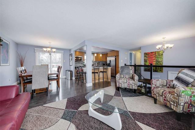 80 Penetanguishene Rd, House detached with 3 bedrooms, 2 bathrooms and 4 parking in Barrie ON | Image 13