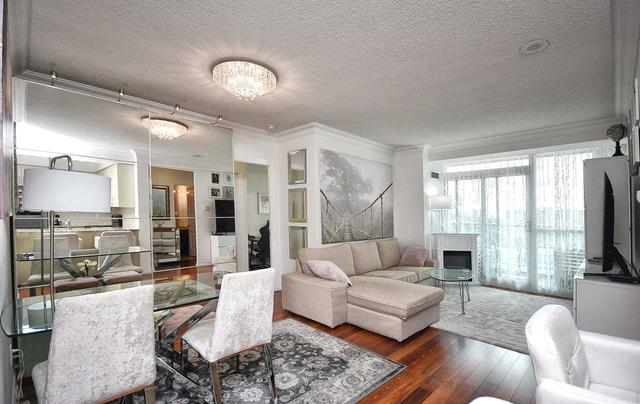 1401 - 88 Promenade Circ, Condo with 2 bedrooms, 2 bathrooms and 1 parking in Vaughan ON | Image 14