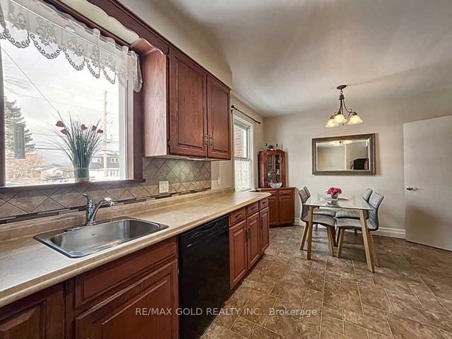 210 Lakeshore Rd S, House detached with 3 bedrooms, 1 bathrooms and 2 parking in St. Catharines ON | Image 14