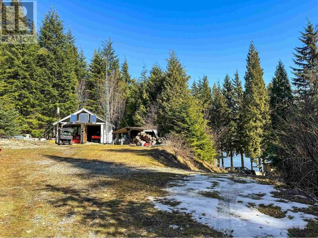 2874 Squirrel Point, House detached with 4 bedrooms, 1 bathrooms and null parking in Kitimat Stikine C (Part 1) BC | Image 2