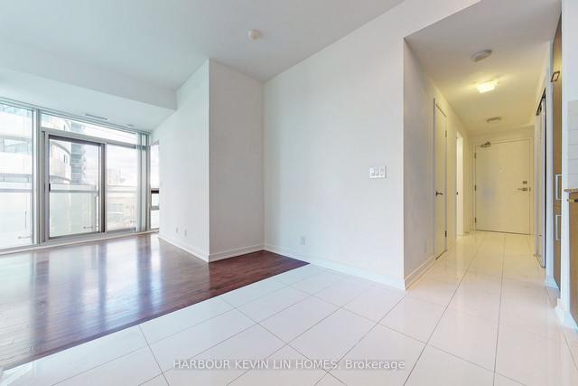 1205 - 14 York St, Condo with 2 bedrooms, 2 bathrooms and 1 parking in Toronto ON | Image 14