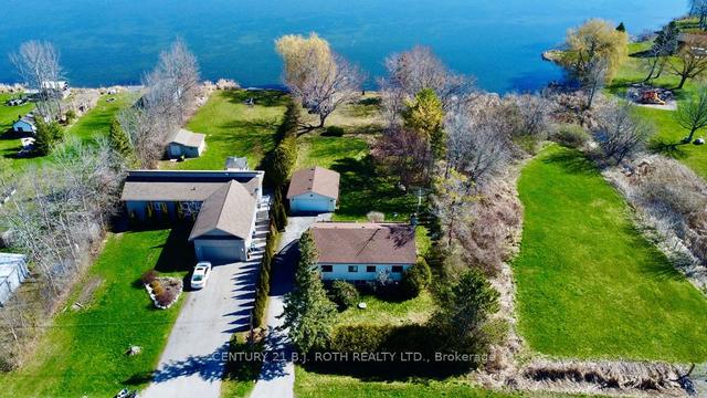 33 Shelley Dr, House detached with 3 bedrooms, 2 bathrooms and 6 parking in Kawartha Lakes ON | Image 1