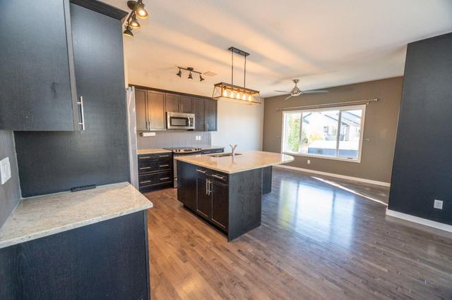93 Vincent Close, House detached with 3 bedrooms, 2 bathrooms and 4 parking in Red Deer AB | Image 4