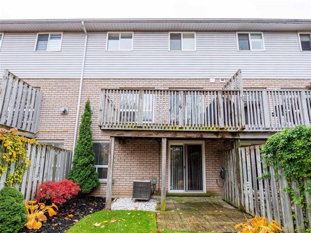14 - 2151 Walker's Line, Townhouse with 3 bedrooms, 3 bathrooms and 1 parking in Burlington ON | Image 17