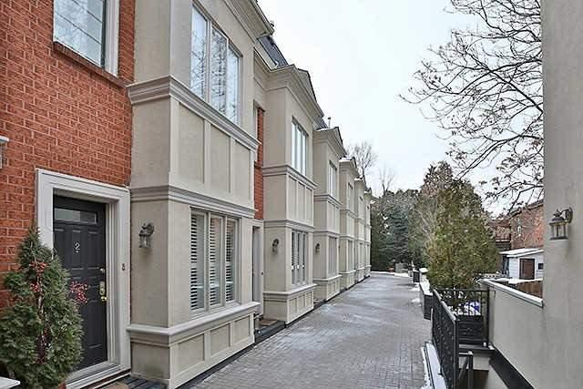 09 - 1356 Bathurst St, Townhouse with 3 bedrooms, 2 bathrooms and 1 parking in Toronto ON | Image 1