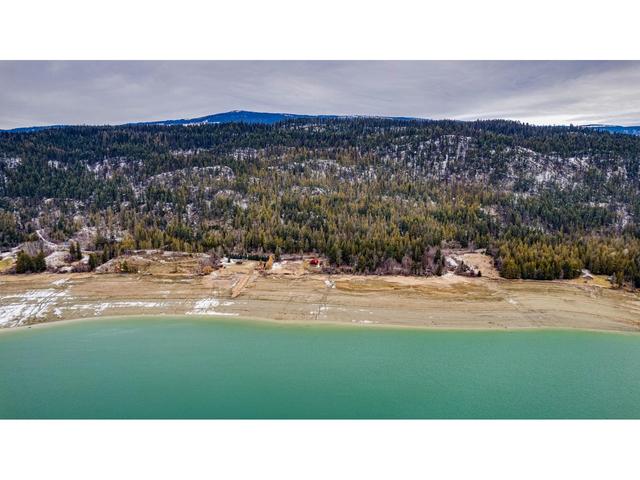 682 Lower Inonoaklin Rd, House detached with 3 bedrooms, 3 bathrooms and 10 parking in Central Kootenay K BC | Image 42