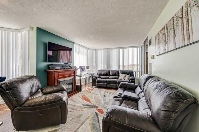 1001 - 26 Hanover Rd, Condo with 3 bedrooms, 2 bathrooms and 2 parking in Brampton ON | Image 10