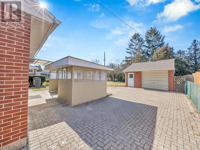 2485 Dominion Boulevard, House detached with 4 bedrooms, 2 bathrooms and null parking in Windsor ON | Image 15
