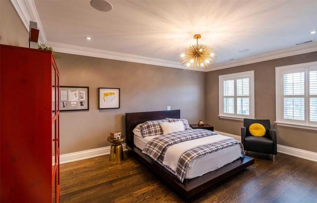 77 Van Dusen Blvd, House detached with 4 bedrooms, 4 bathrooms and 6 parking in Toronto ON | Image 15